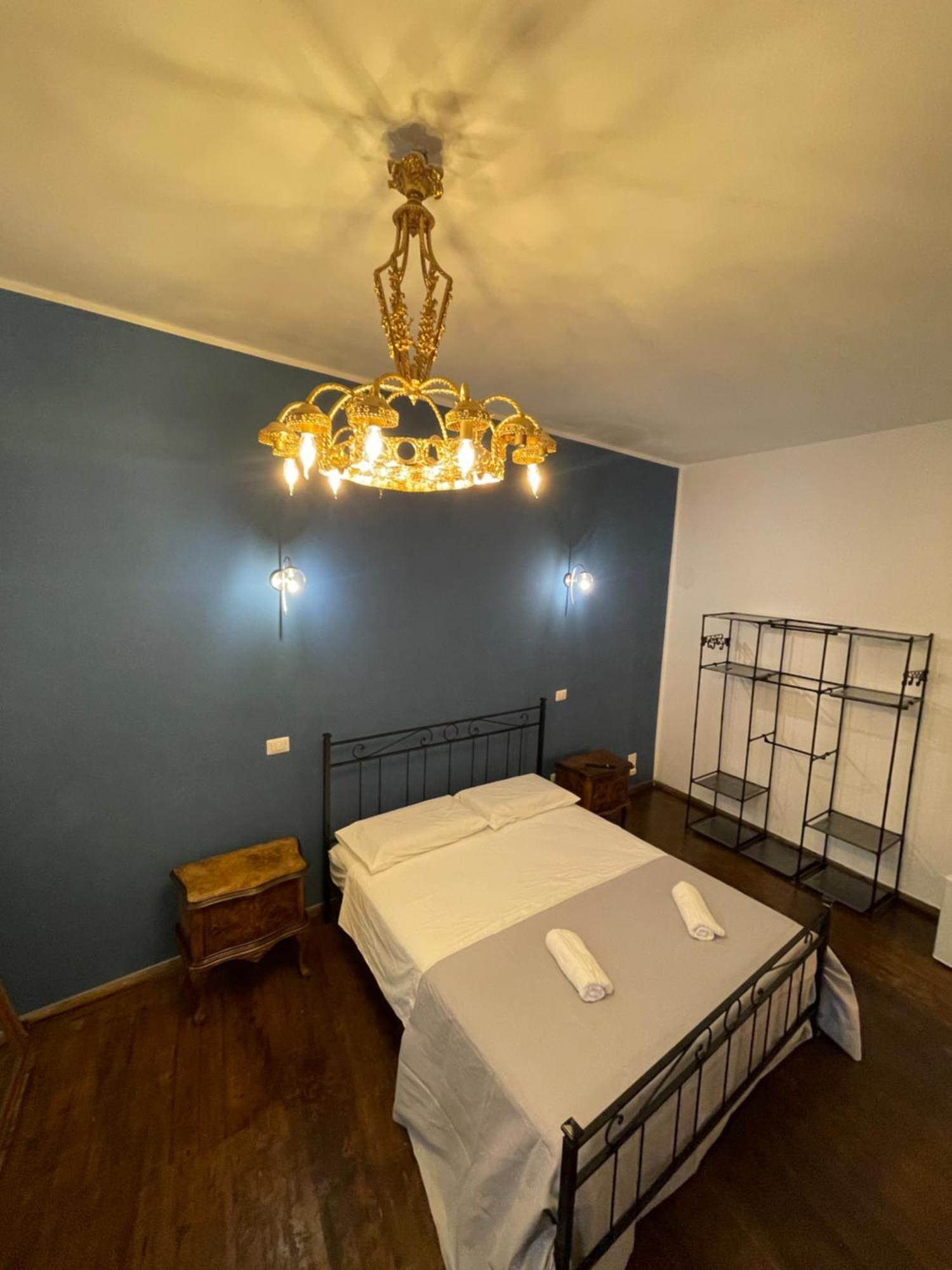 Il Serafino Holiday Suites Bari Exteriör bild