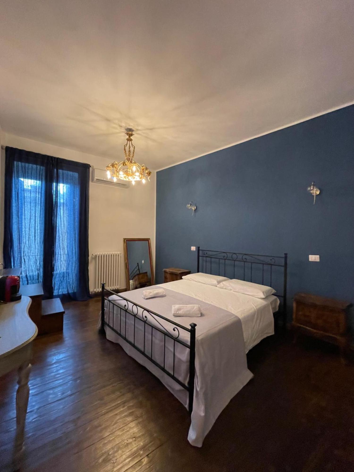 Il Serafino Holiday Suites Bari Exteriör bild