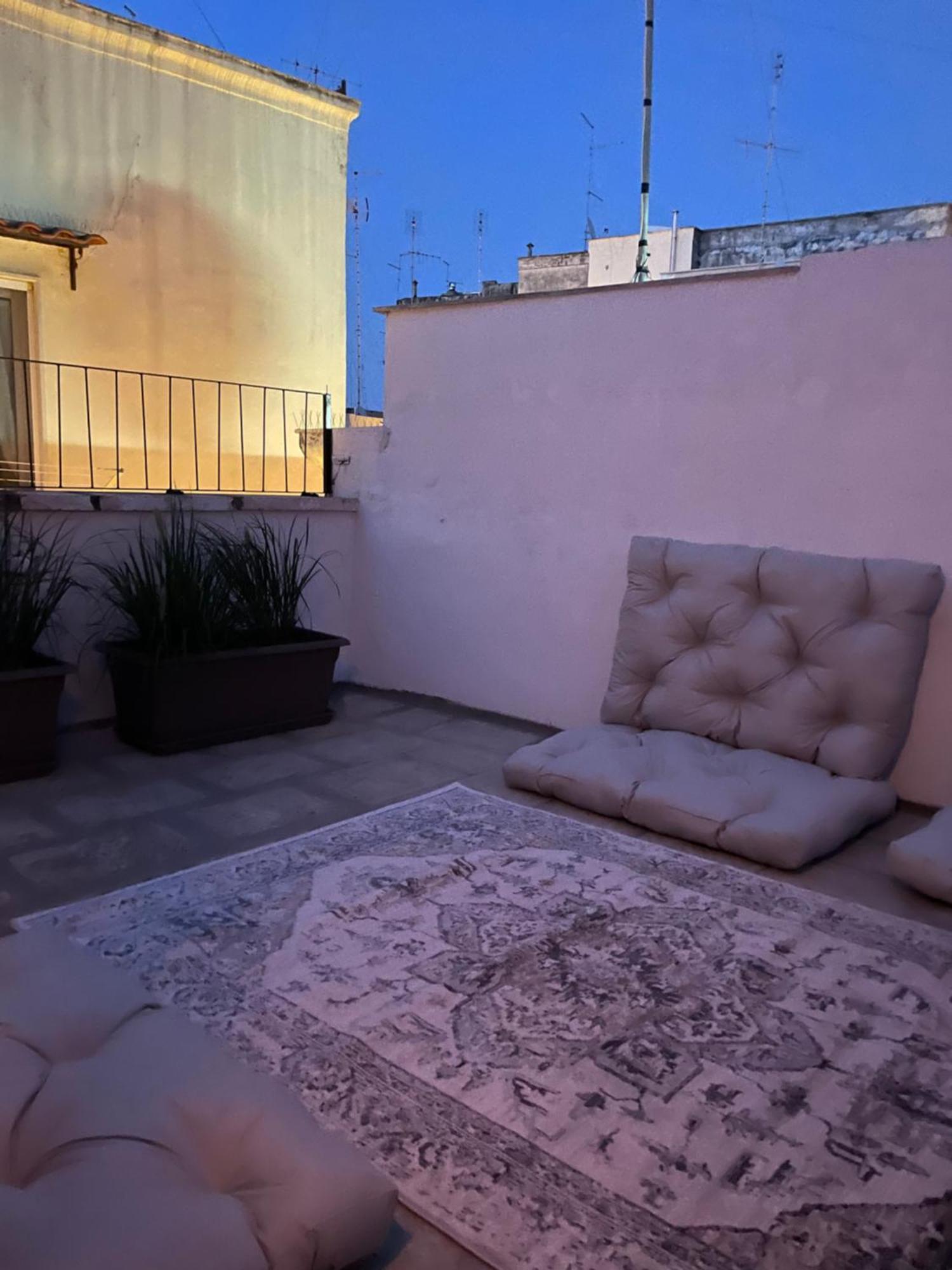 Il Serafino Holiday Suites Bari Exteriör bild
