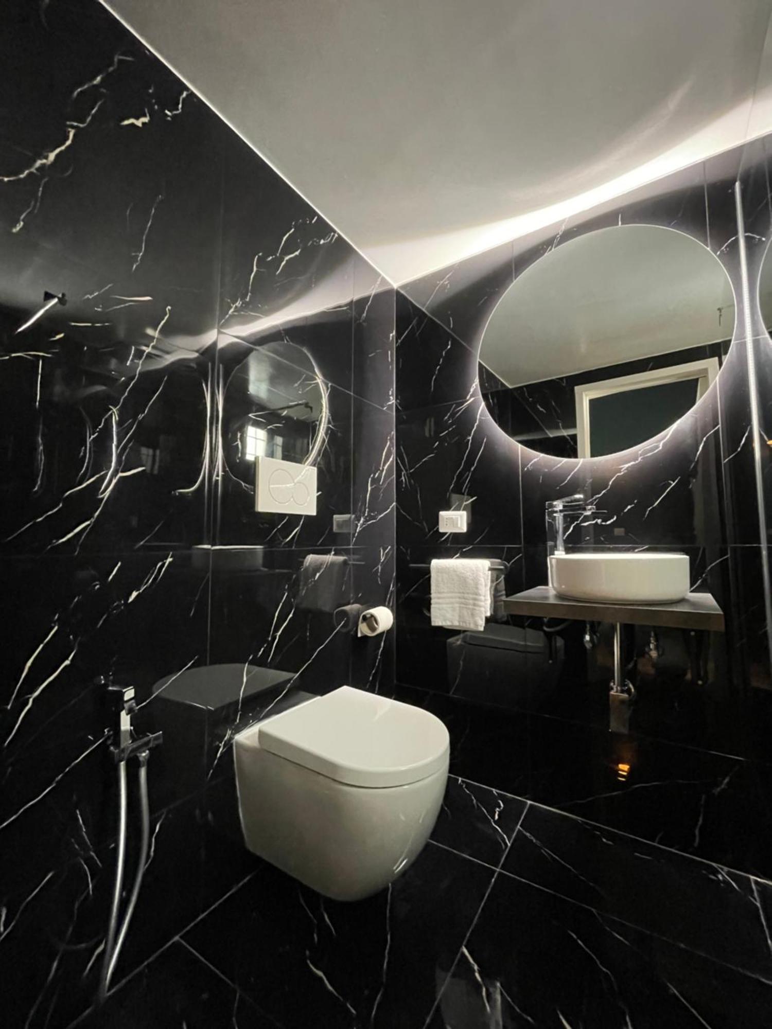 Il Serafino Holiday Suites Bari Exteriör bild