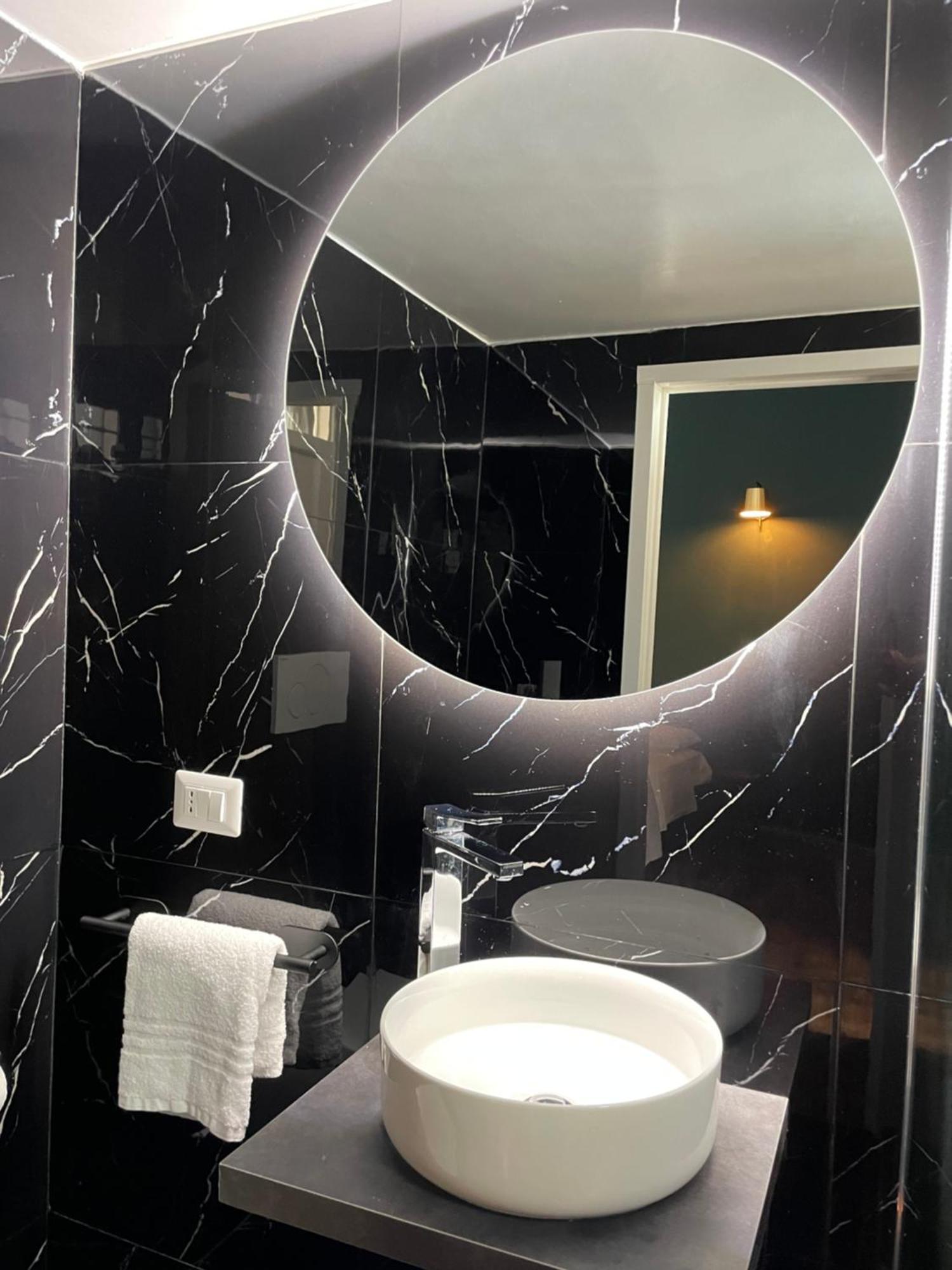 Il Serafino Holiday Suites Bari Exteriör bild