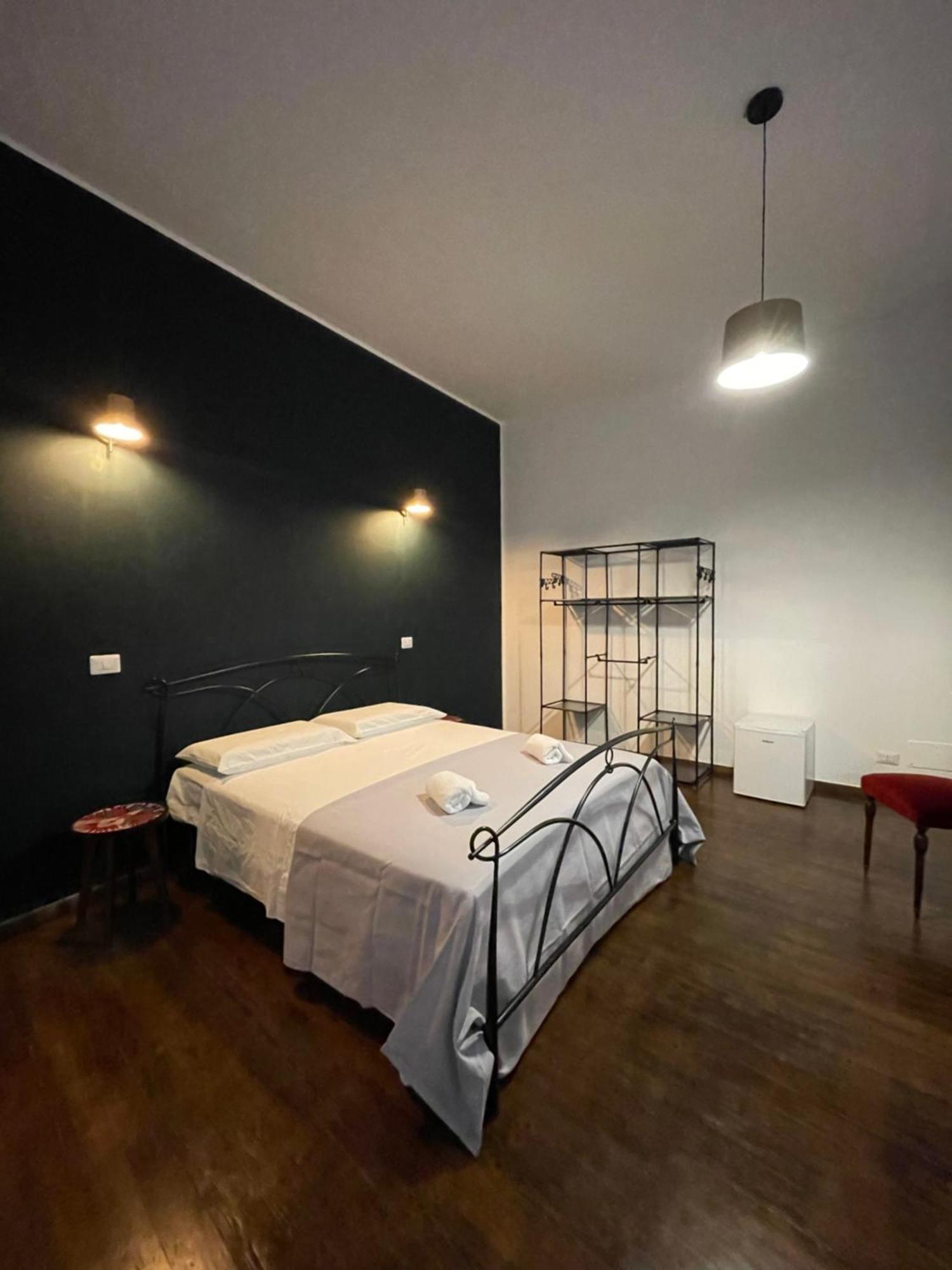 Il Serafino Holiday Suites Bari Exteriör bild
